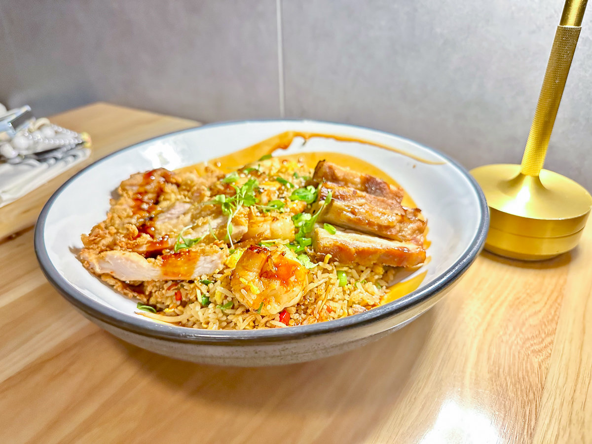 rice dish with shrimp and chicken